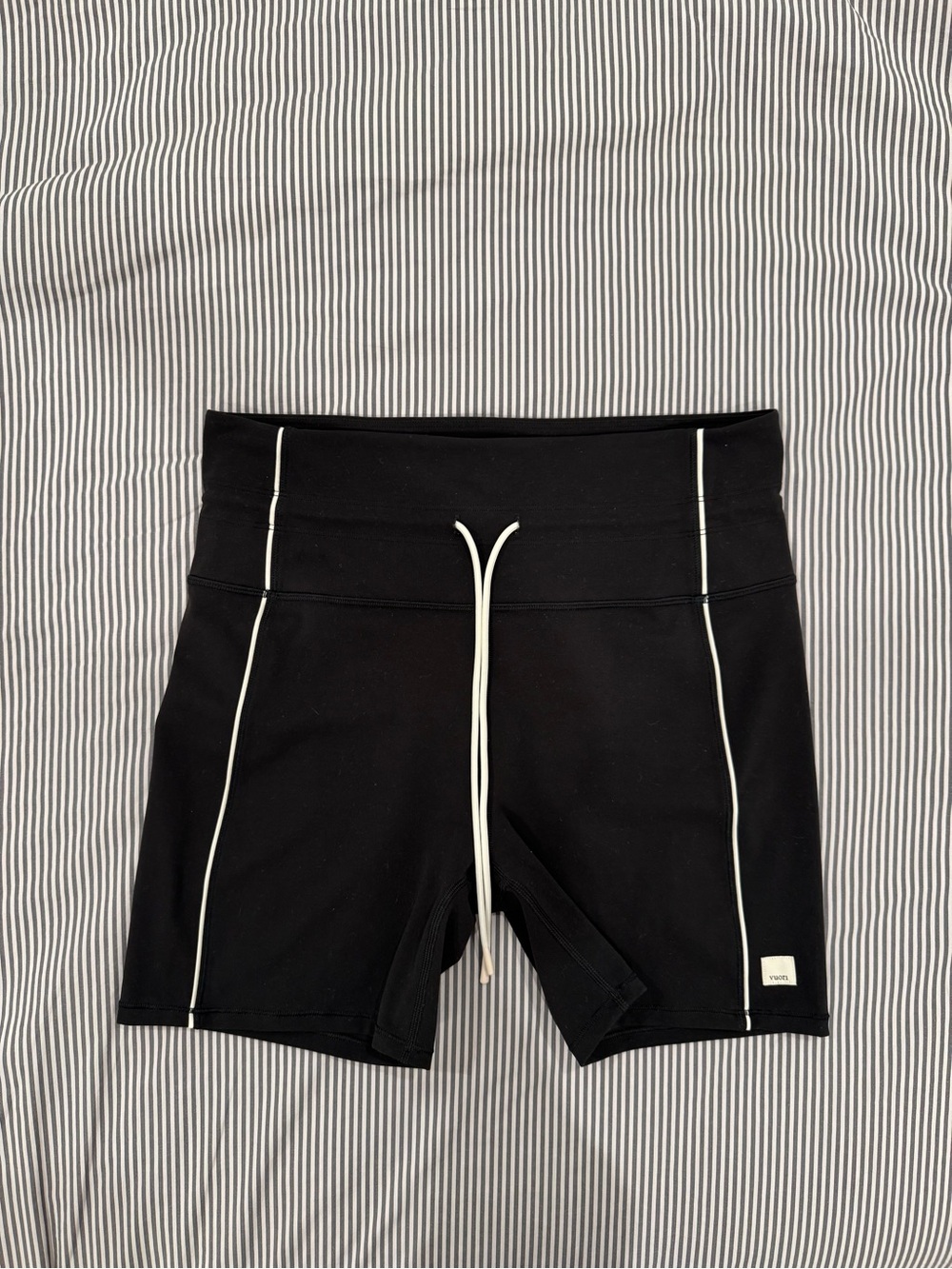 Vuori Daily Piped Short 5” - Black Bike Shorts with White Piping